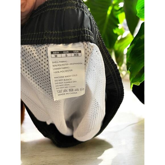 Women's Olive Green Mesh Shorts Size XS Athletic Breathable Active Wear NEW - Picture 4 of 5